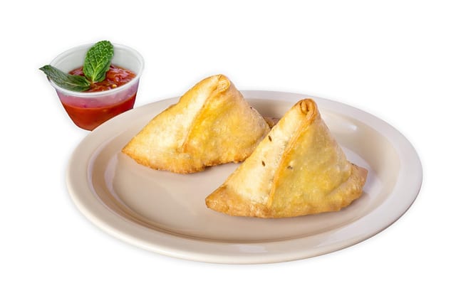 Punjabi Veg Samosa (2pcs).